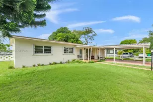 1900 NW 131st St, Miami, FL 33167 - Photo 3