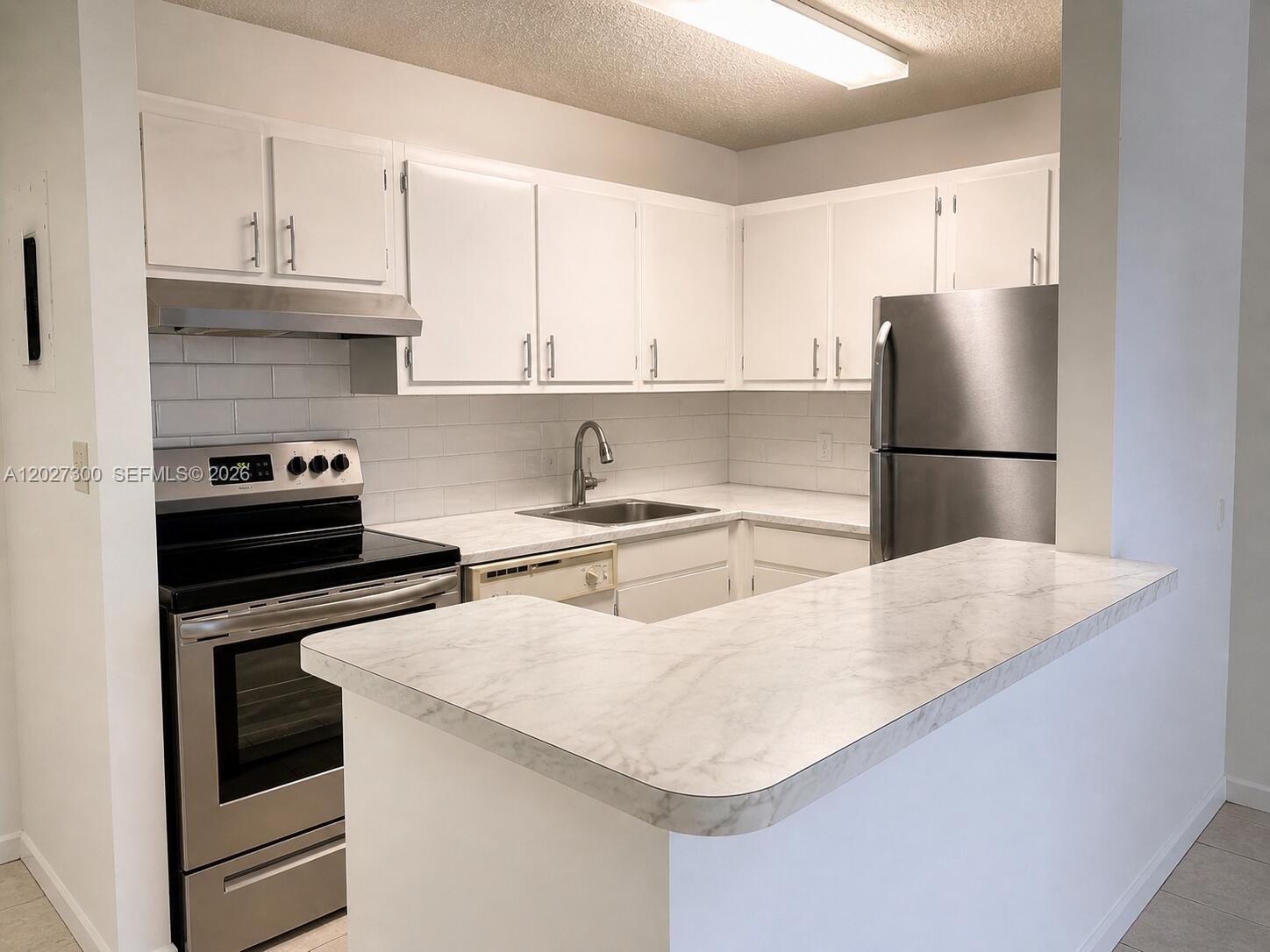 15540 SW 80th St #D-304 main architectural view