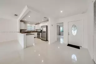 36 Chestnut Cir, Cooper City, FL 33026 - Photo 5