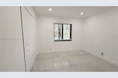 36 Chestnut Cir #36, Cooper City, FL 33026 - Photo 13