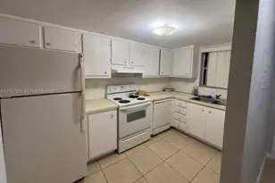 9373 Fontainebleau Blvd, Miami, FL 33172 - Photo 9