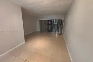 9373 Fontainebleau Blvd, Miami, FL 33172 - Photo 3