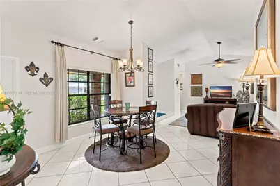 14641 Kirsten Ct, Davie, FL 33325 - Photo 17