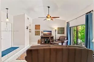 14641 Kirsten Ct, Davie, FL 33325 - Photo 13