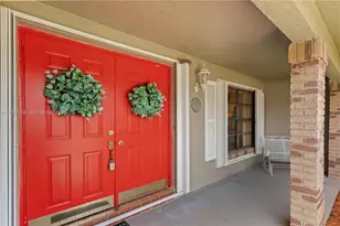 14641 Kirsten Ct, Davie, FL 33325 - Photo 9