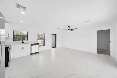 4985 Fairway Ct #4985, Lehigh Acres, FL 33971 - Photo 5