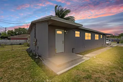369 Phippen Waiters Rd #1, Dania Beach, FL 33004 - Photo 1