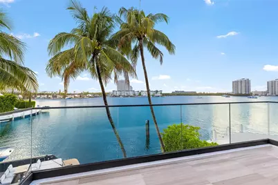 16470 NE 30th Ave, North Miami Beach, FL 33160 - Photo 27
