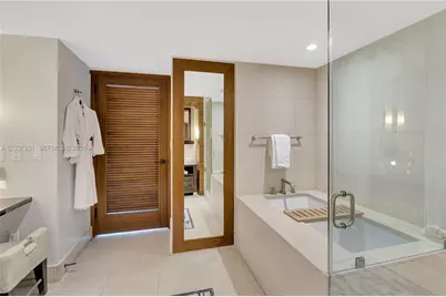 6801 Collins Ave #806, Miami Beach, FL 33141 - Photo 5