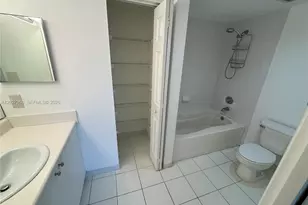 2200 E Preserve Way, Miramar, FL 33025 - Photo 23