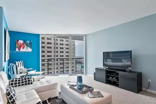 335 S Biscayne Blvd, Miami, FL 33131 - Photo 11