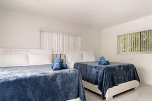 2555 NE 202nd St, Miami, FL 33180 - Photo 15