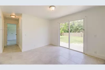3327 Sapphire Rd, Lake Worth, FL 33462 - Photo 15