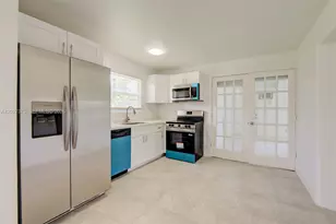 3327 Sapphire Rd, Lake Worth, FL 33462 - Photo 11