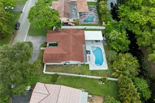 4180 NW 103rd Dr, Coral Springs, FL 33065 - Photo 3