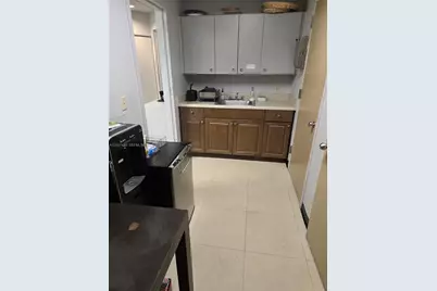 909 N Miami Beach Blvd #201, North Miami Beach, FL 33162 - Photo 11