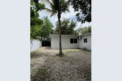 6723 NE Miami Pl #2, Miami, FL 33138 - Photo 11