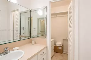 100 Lincoln Rd, Miami Beach, FL 33139 - Photo 9