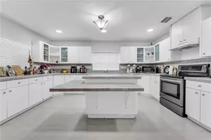 6284 SW 26th St, Miami, FL 33155 - Photo 13