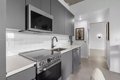 315 NW 32 St #302, Miami, FL 33127 - Photo 5
