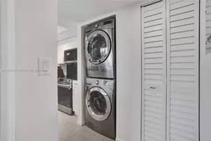 1717 N Bayshore Dr, Miami, FL 33132 - Photo 9