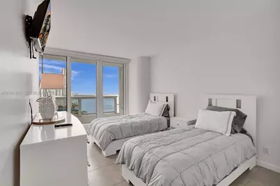 1717 N Bayshore Dr #A-2440, Miami, FL 33132 - Photo 11