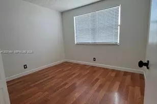 10054 Winding Lake Rd, Sunrise, FL 33351 - Photo 9