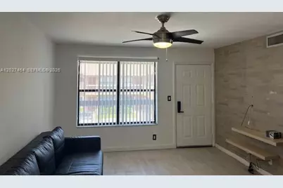 10054 Winding Lake Rd #201, Sunrise, FL 33351 - Photo 7