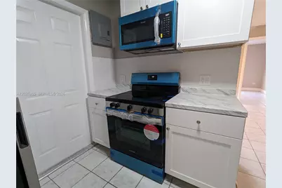 987 NE 131st #4, North Miami, FL 33161 - Photo 3