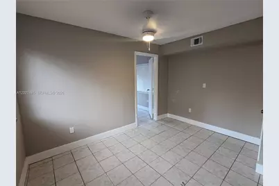 987 NE 131st #4, North Miami, FL 33161 - Photo 13