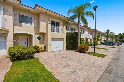 10180 SW 88th St #403, Miami, FL 33176 - Photo 1