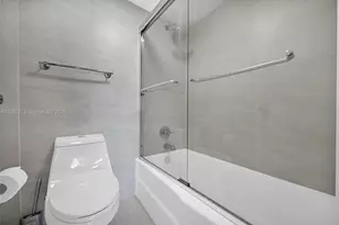 5700 Collins Ave, Miami Beach, FL 33140 - Photo 27
