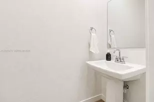 2382 SE 10th St, Homestead, FL 33035 - Photo 13