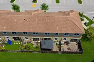 2382 SE 10th St, Homestead, FL 33035 - Photo 3