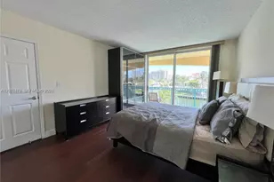 201 S Golden Isles Dr, Hallandale Beach, FL 33009 - Photo 23
