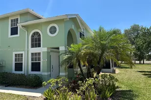 2058 SE Wild Meadow Cir, Port Saint Lucie, FL 34952 - Photo 3