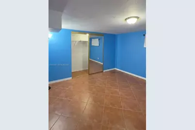 1300 NE 203rd St, Miami, FL 33179 - Photo 25