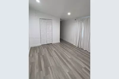 1300 NE 203rd St, Miami, FL 33179 - Photo 29