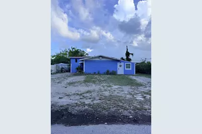 1300 NE 203rd St, Miami, FL 33179 - Photo 37