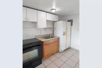 1300 NE 203rd St, Miami, FL 33179 - Photo 33