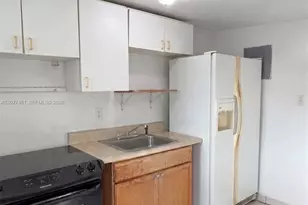1300 NE 203rd St, Miami, FL 33179 - Photo 33
