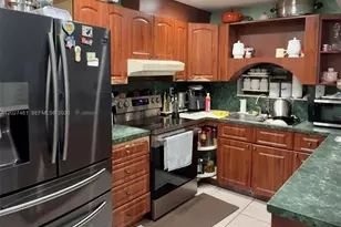 1300 NE 203rd St, Miami, FL 33179 - Photo 5