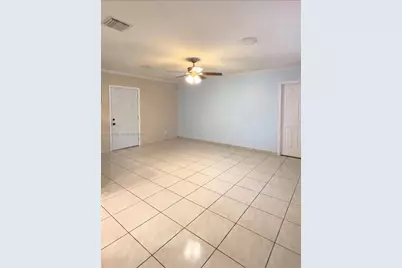 1300 NE 203rd St, Miami, FL 33179 - Photo 9