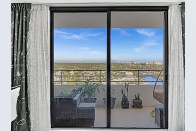 2500 Parkview Dr #1108, Hallandale Beach, FL 33009 - Photo 15