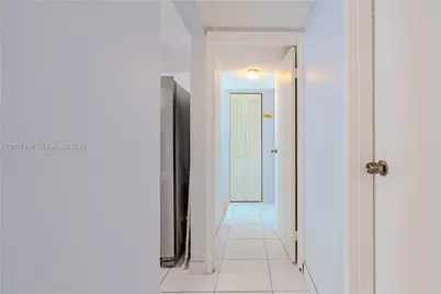 2655 Collins Ave #603, Miami Beach, FL 33140 - Photo 23