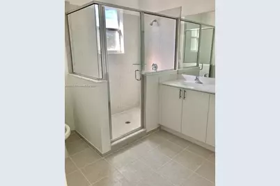 1070 SE 26th Ter, Homestead, FL 33035 - Photo 5