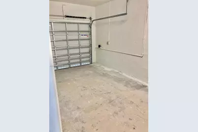 1070 SE 26th Ter, Homestead, FL 33035 - Photo 9