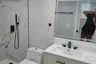 700 S Hollybrook Dr, Pembroke Pines, FL 33025 - Photo 7