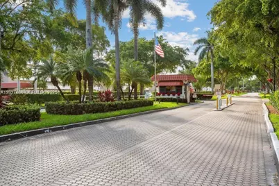 700 S Hollybrook Dr #207, Pembroke Pines, FL 33025 - Photo 15
