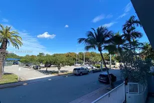7832 Collins Ave, Miami Beach, FL 33141 - Photo 21